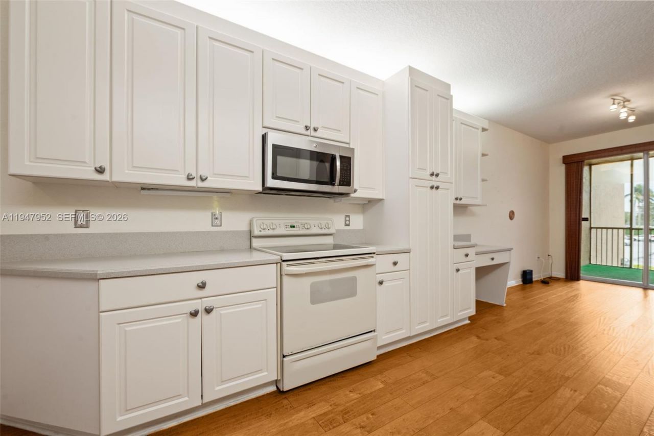 7715 Southampton Ter, Unit 201E, Tamarac, FL 33321 Photo