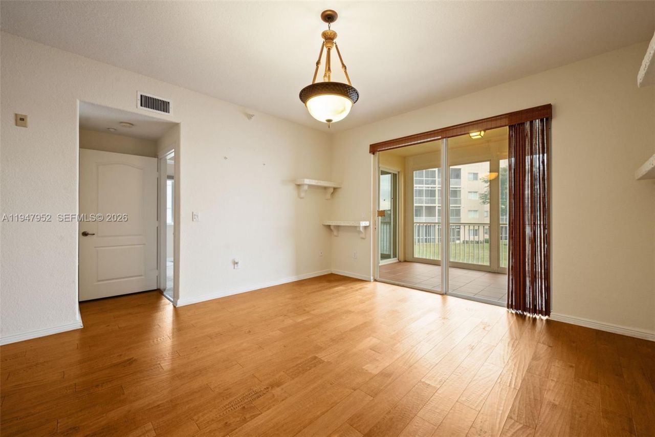 7715 Southampton Ter, Unit 201E, Tamarac, FL 33321 Photo