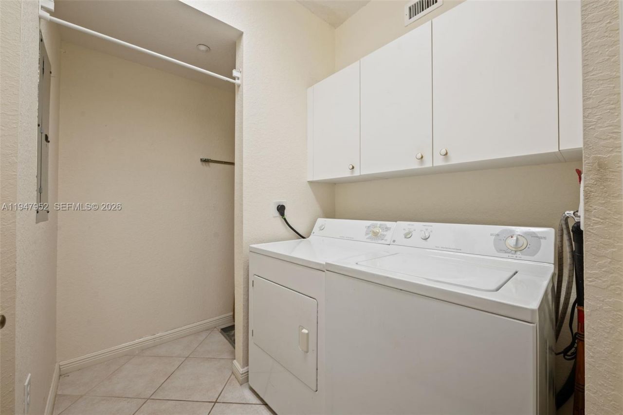 7715 Southampton Ter, Unit 201E, Tamarac, FL 33321 Photo