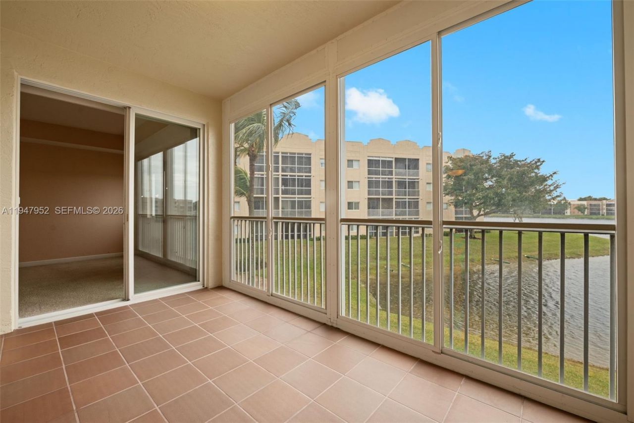7715 Southampton Ter, Unit 201E, Tamarac, FL 33321 Photo