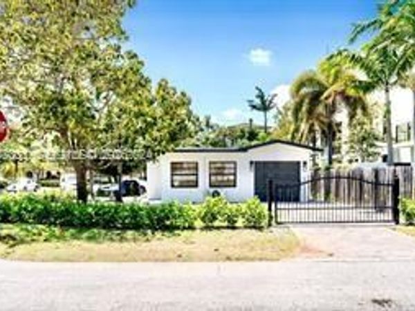 1615 NE 9th St, Unit 1, Fort Lauderdale, FL 33304