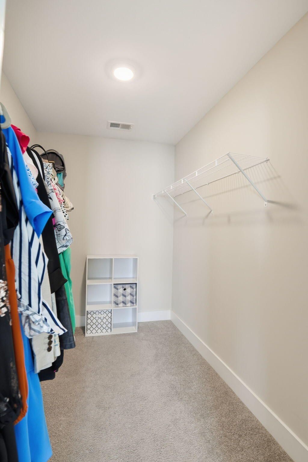 7734 Park Gate Drive Photo 25