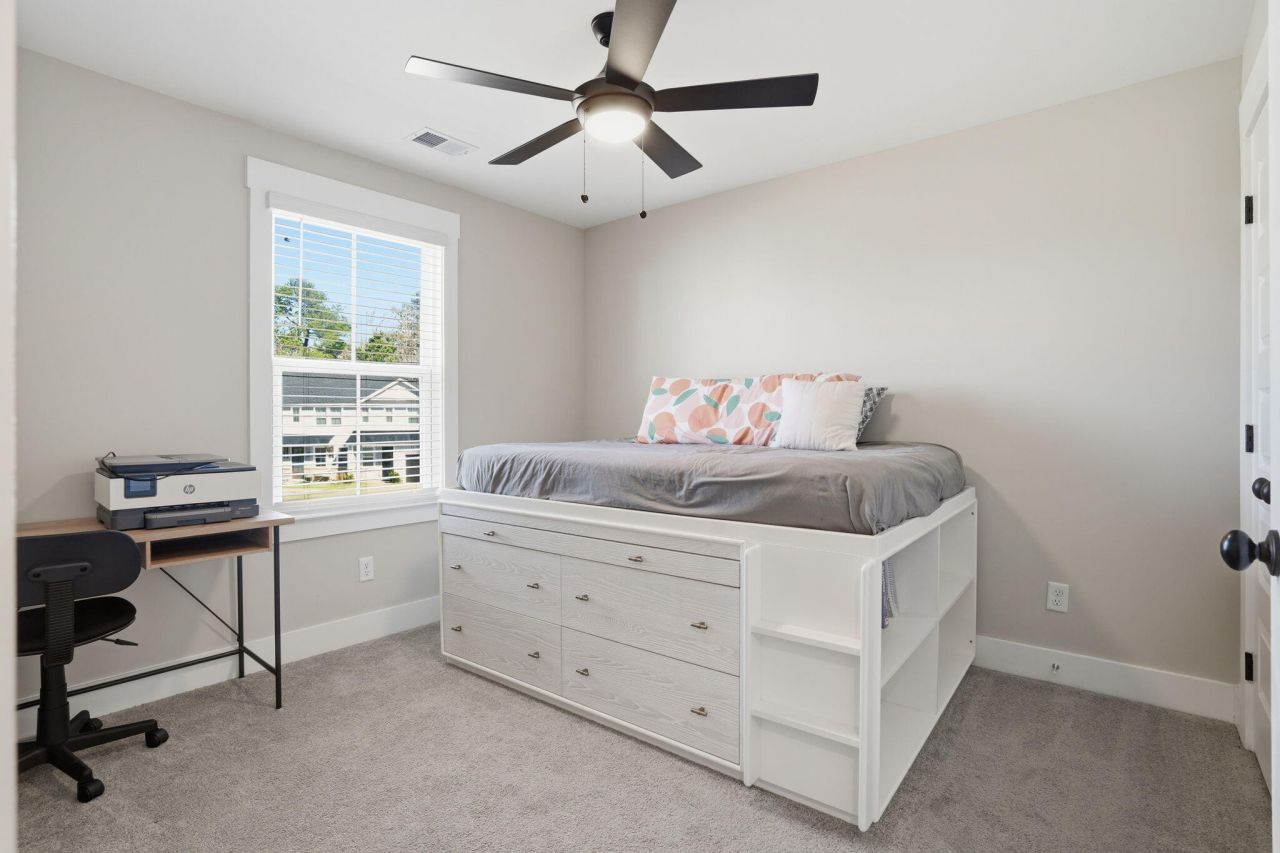 7734 Park Gate Drive Photo 26