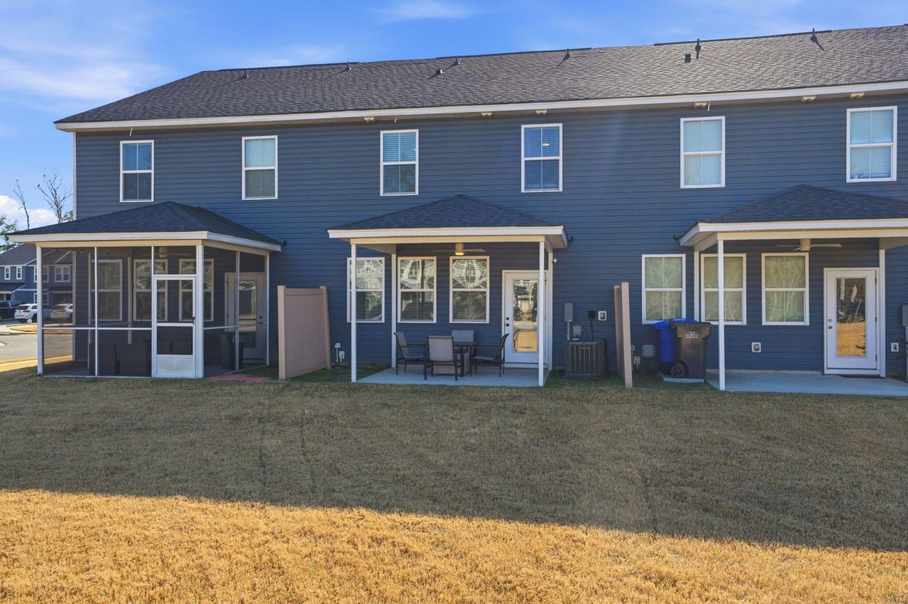 7734 Park Gate Drive Photo 33