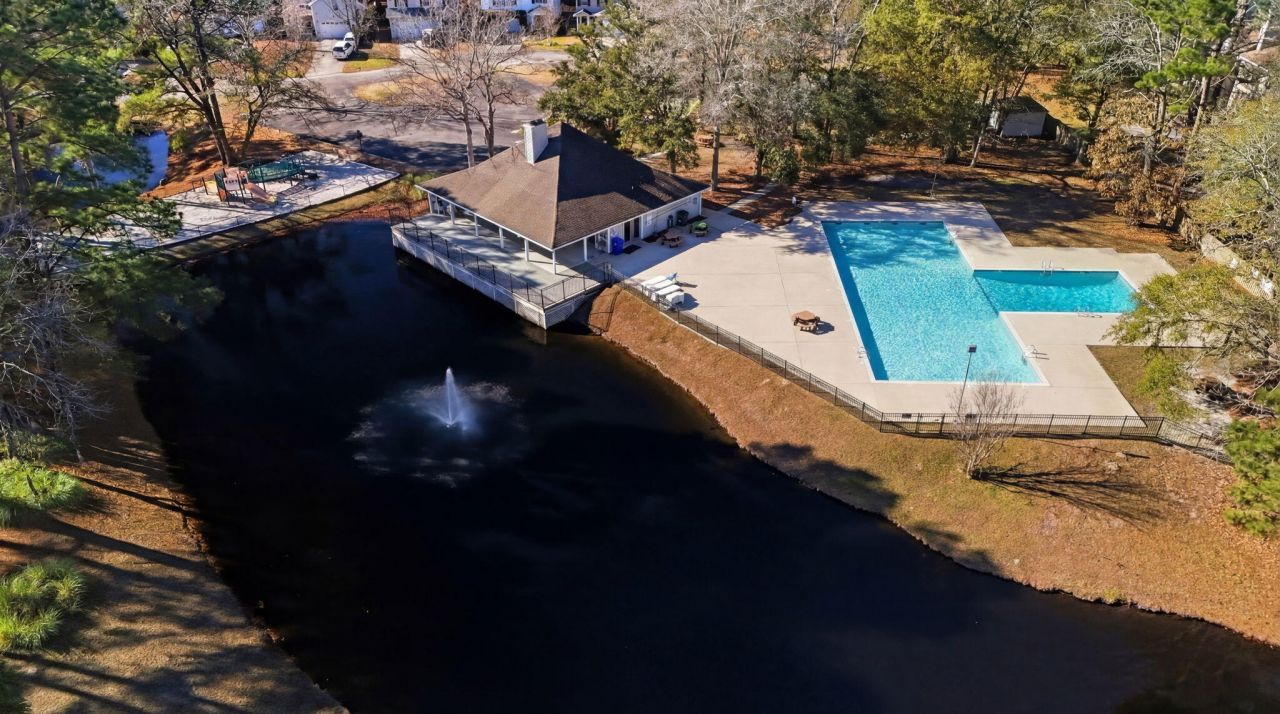 7734 Park Gate Drive Photo 41