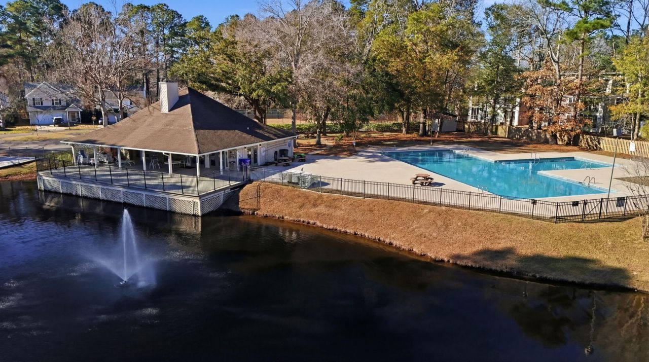 7734 Park Gate Drive Photo 43