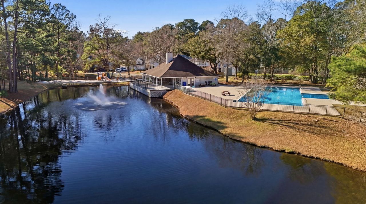 7734 Park Gate Drive Photo 44