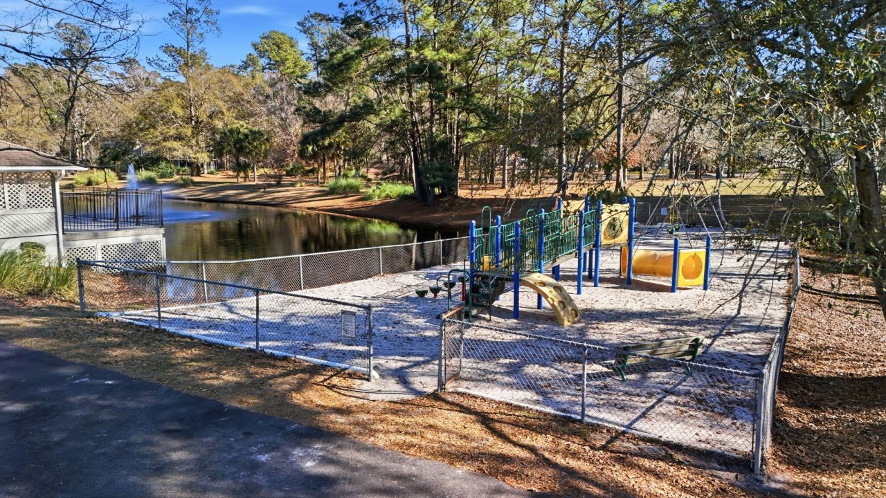 7734 Park Gate Drive Photo 48