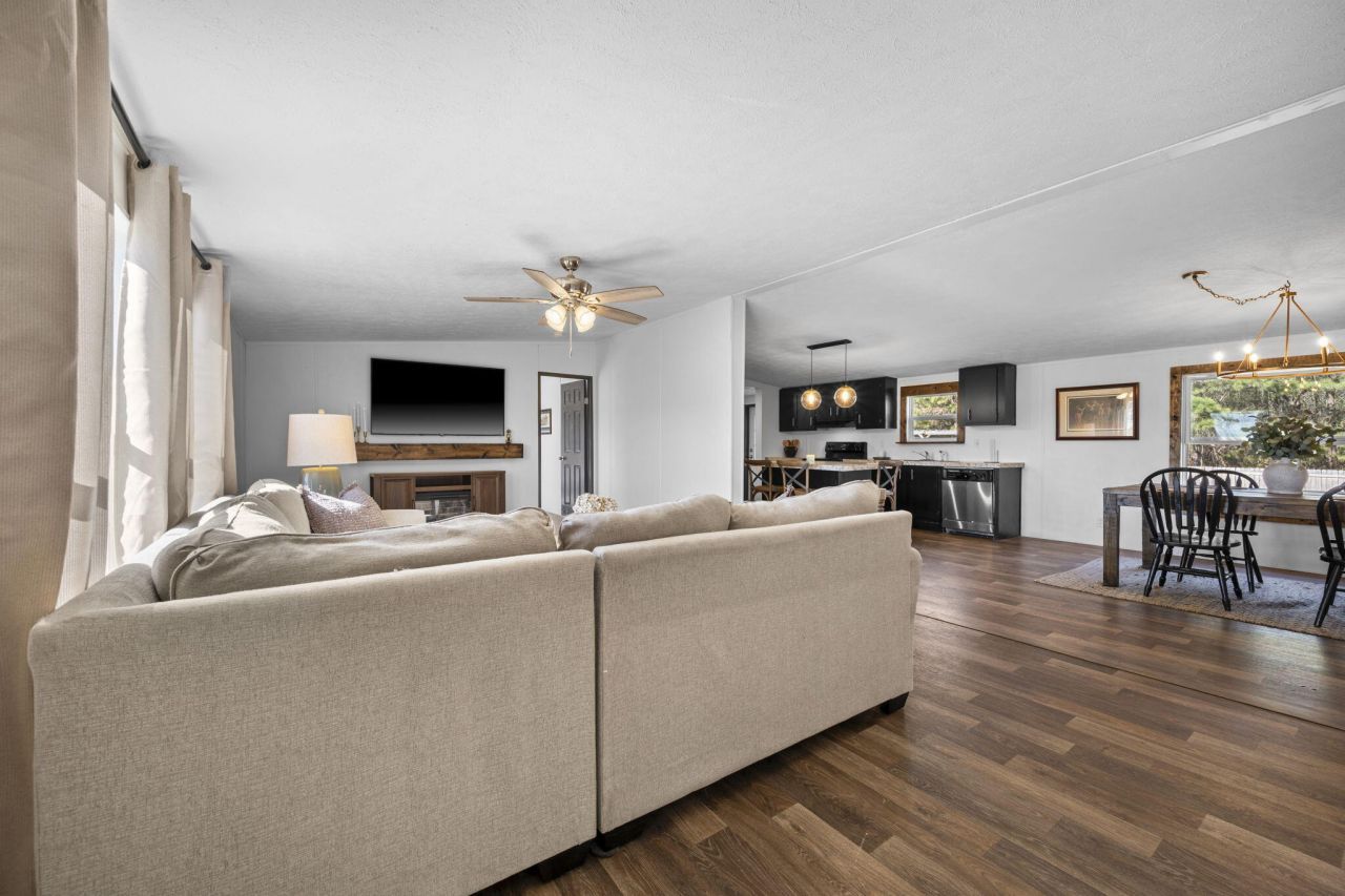 232 Palace Drive Photo 11