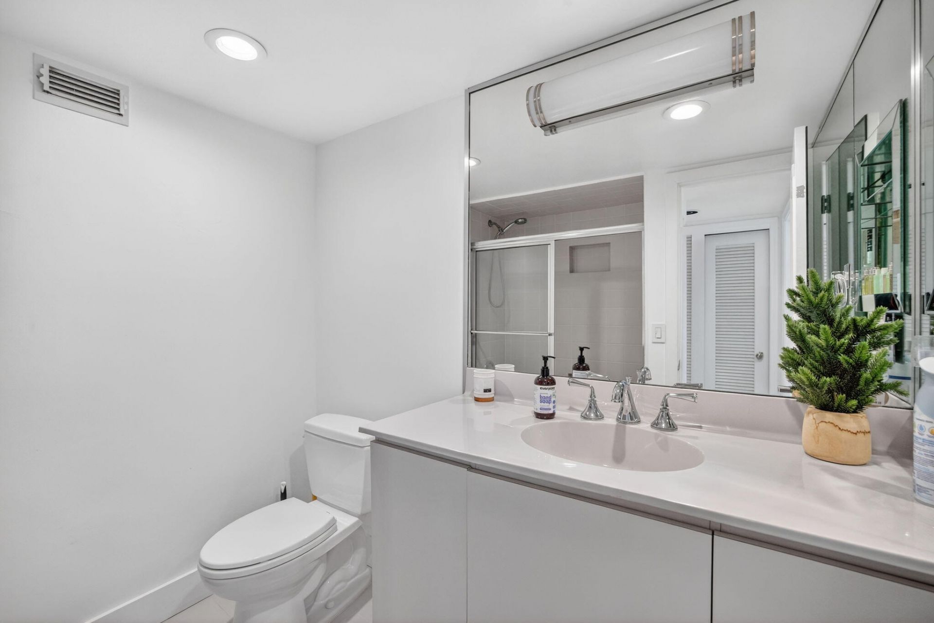 1151 N Fort Lauderdale Beach Boulevard, Unit 12A, Fort Lauderdale, FL 33304 Photo