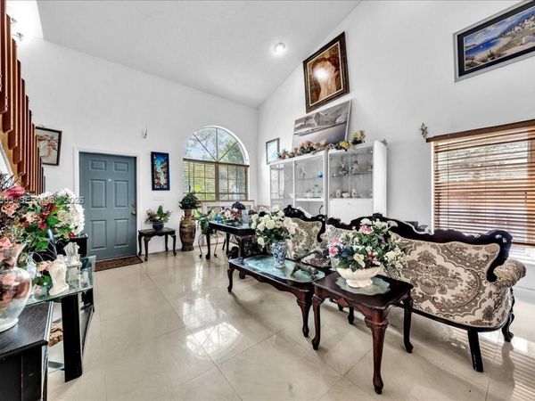 12113 NW 33rd St, Sunrise, FL 33323