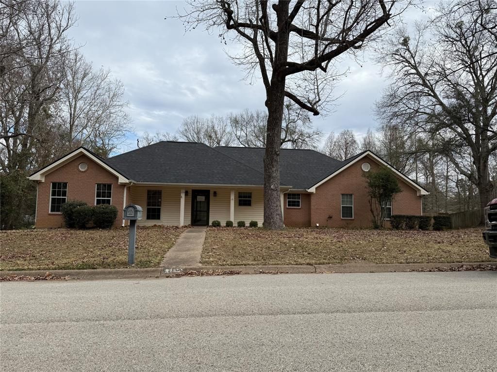 108 Ridglea Lane, Henderson, TX 75652 Main Photo