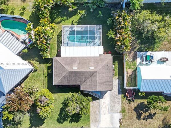 2252 SE Rainier Rd, Port St. Lucie, FL 34952