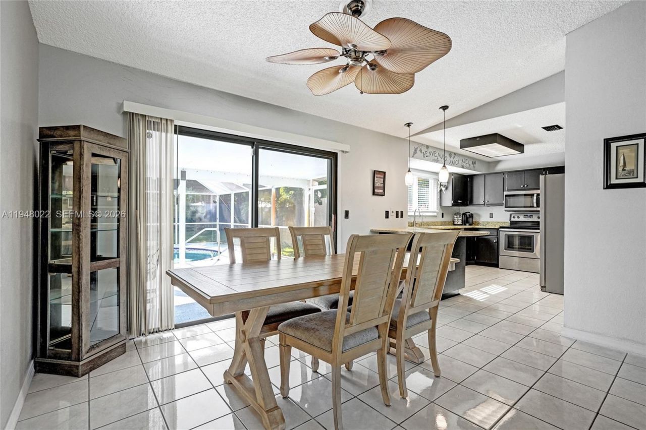 2252 SE Rainier Rd, Port Saint Lucie, FL 34952 Photo