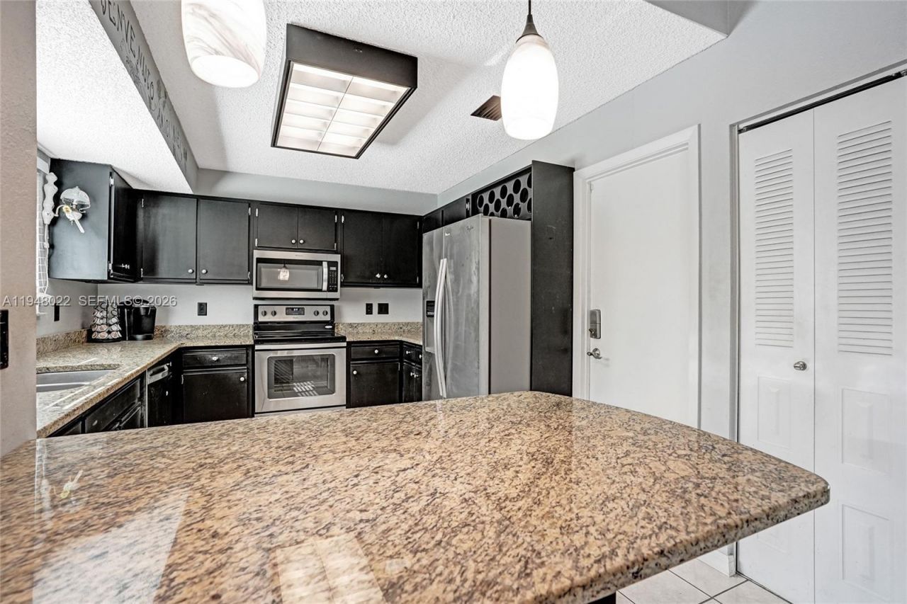 2252 SE Rainier Rd, Port Saint Lucie, FL 34952 Photo