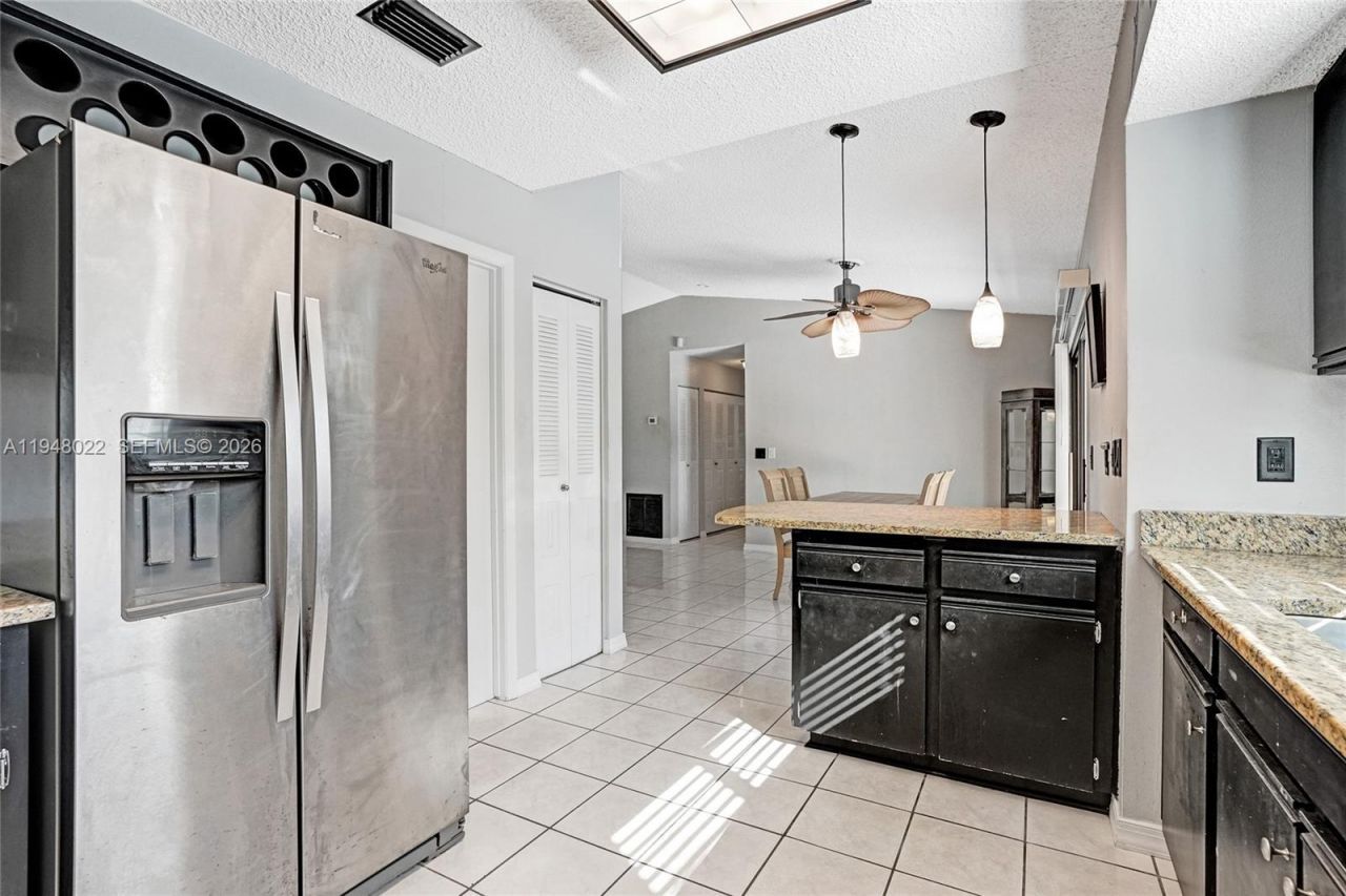 2252 SE Rainier Rd, Port Saint Lucie, FL 34952 Photo