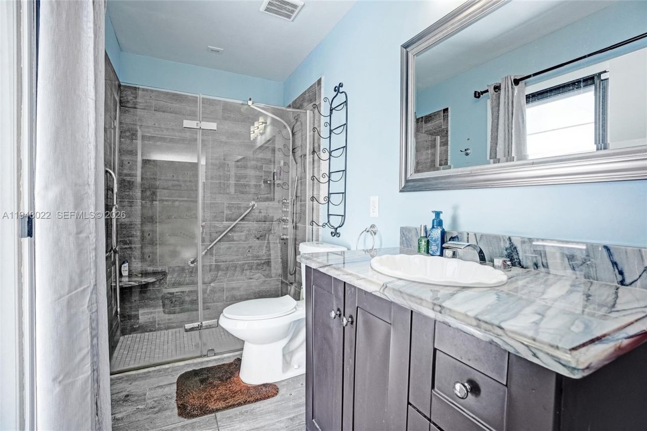 2252 SE Rainier Rd, Port Saint Lucie, FL 34952 Photo