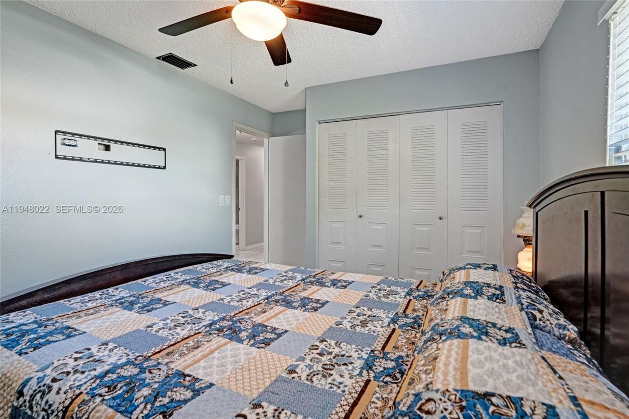 2252 SE Rainier Rd, Port Saint Lucie, FL 34952 Photo