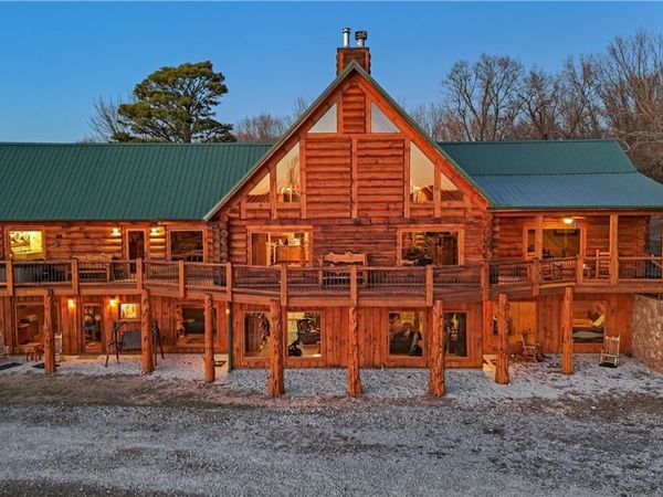 1709 Star Hollow Road, Washburn, MO 65772