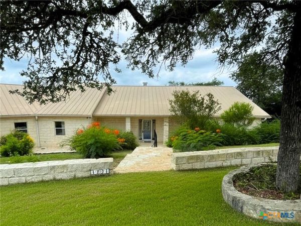 1221 Sundown Trail, Fischer, TX 78623