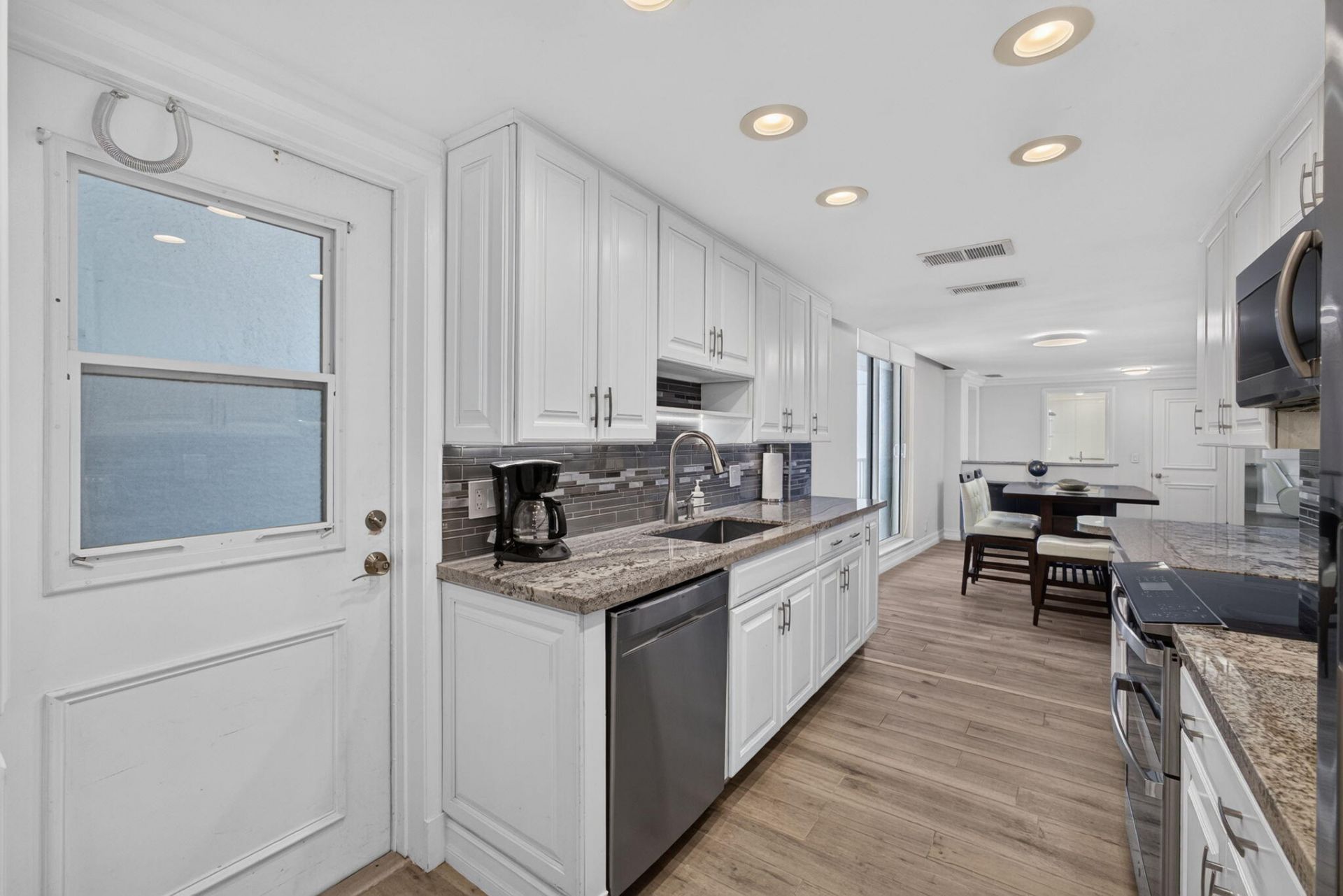 5400 N Ocean Drive, Unit 7b, Singer Island, FL 33404 Photo