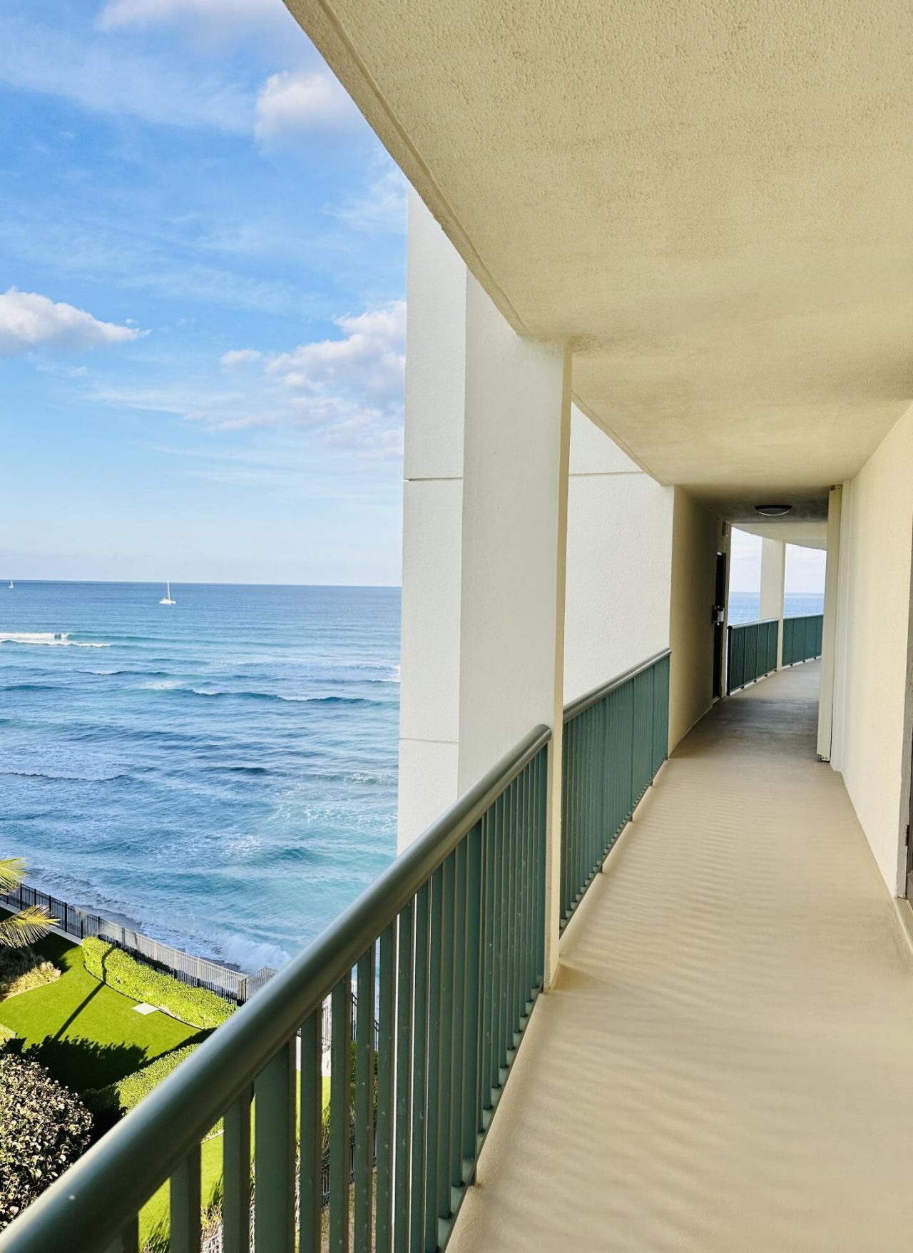 5400 N Ocean Drive, Unit 7b, Singer Island, FL 33404 Photo