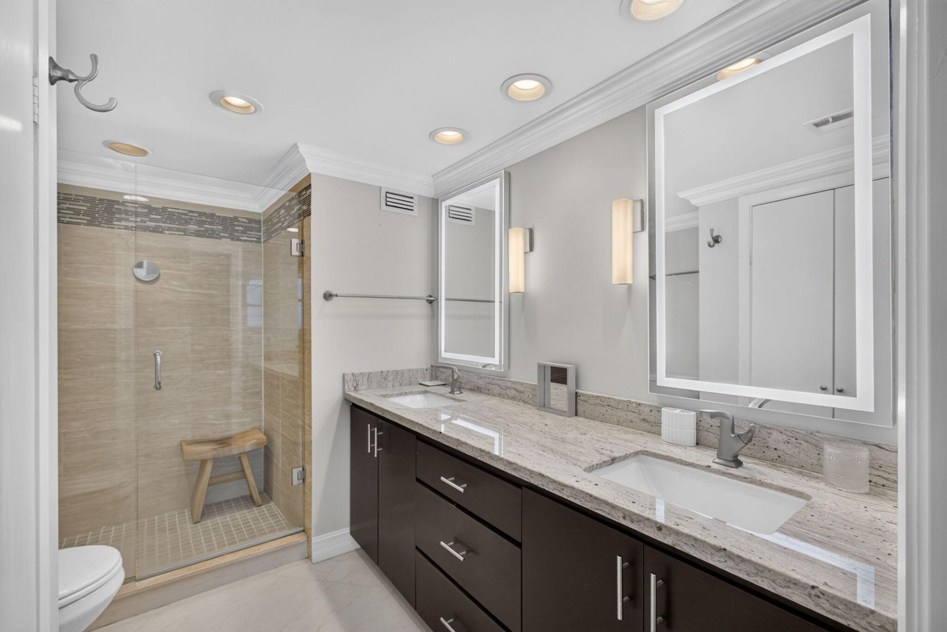 5400 N Ocean Drive, Unit 7b, Singer Island, FL 33404 Photo