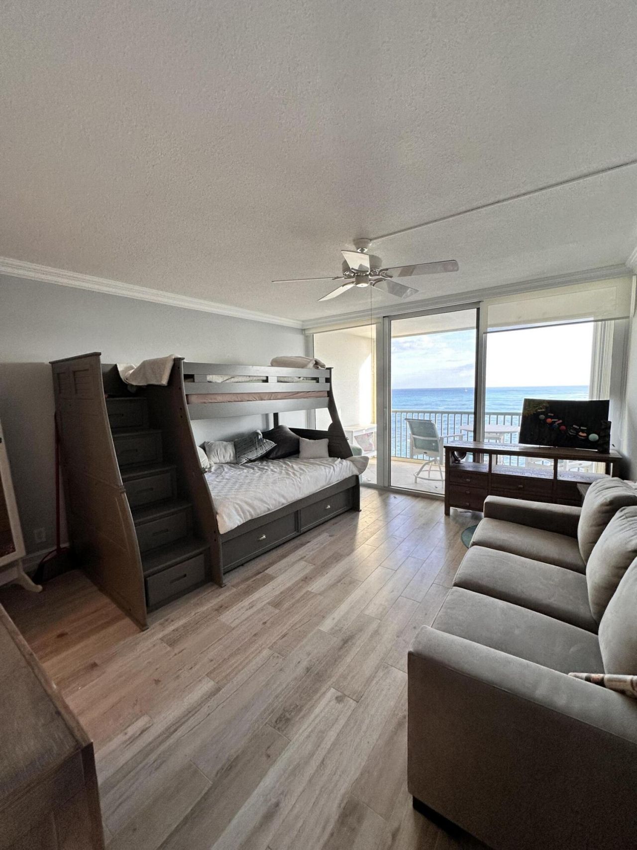 5400 N Ocean Drive, Unit 7b, Singer Island, FL 33404 Photo