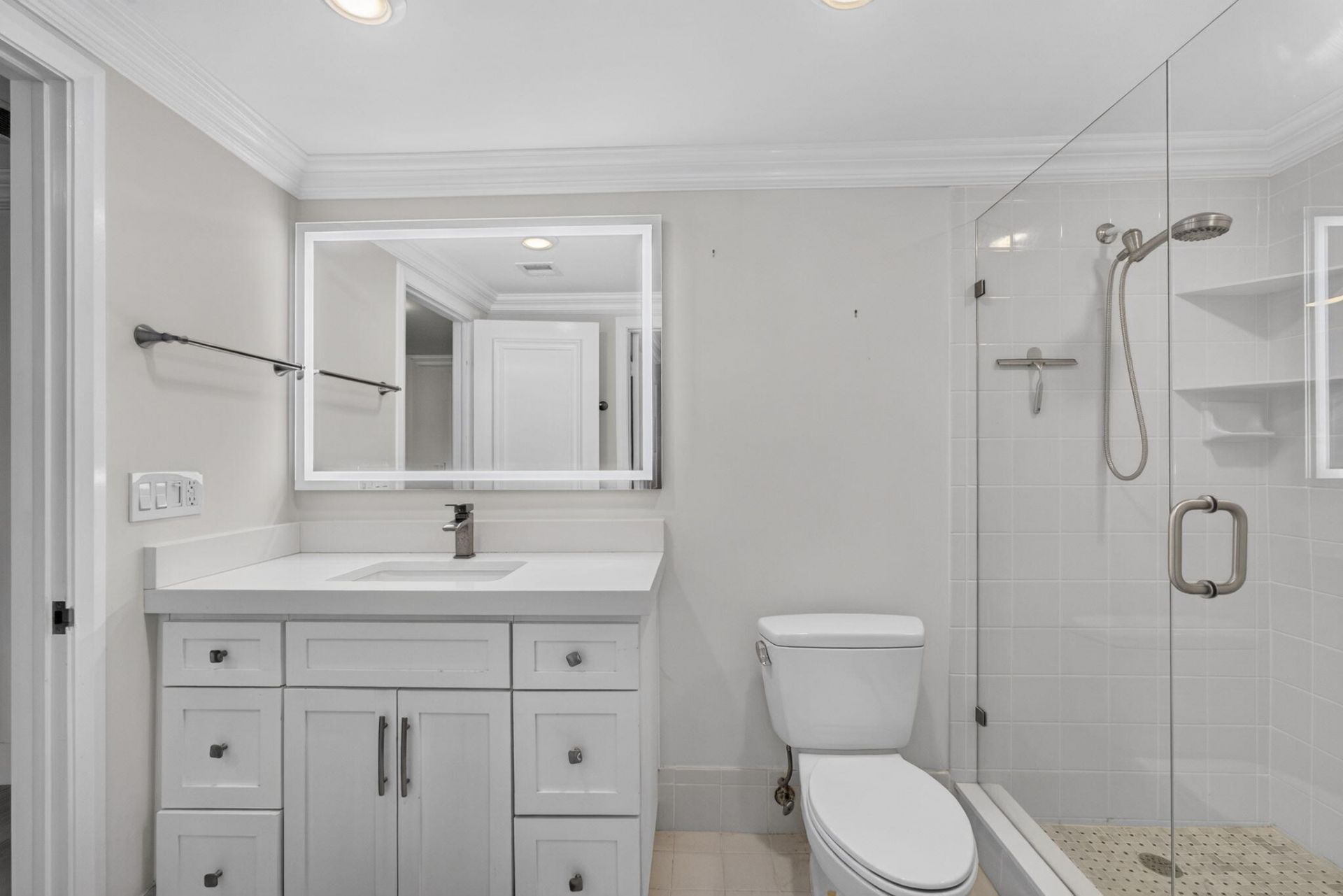 5400 N Ocean Drive, Unit 7b, Singer Island, FL 33404 Photo