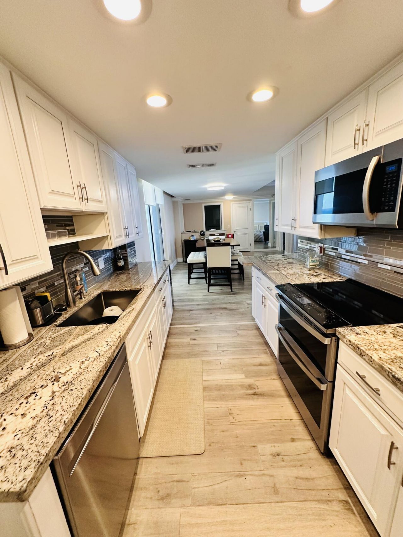 5400 N Ocean Drive, Unit 7b, Singer Island, FL 33404 Photo