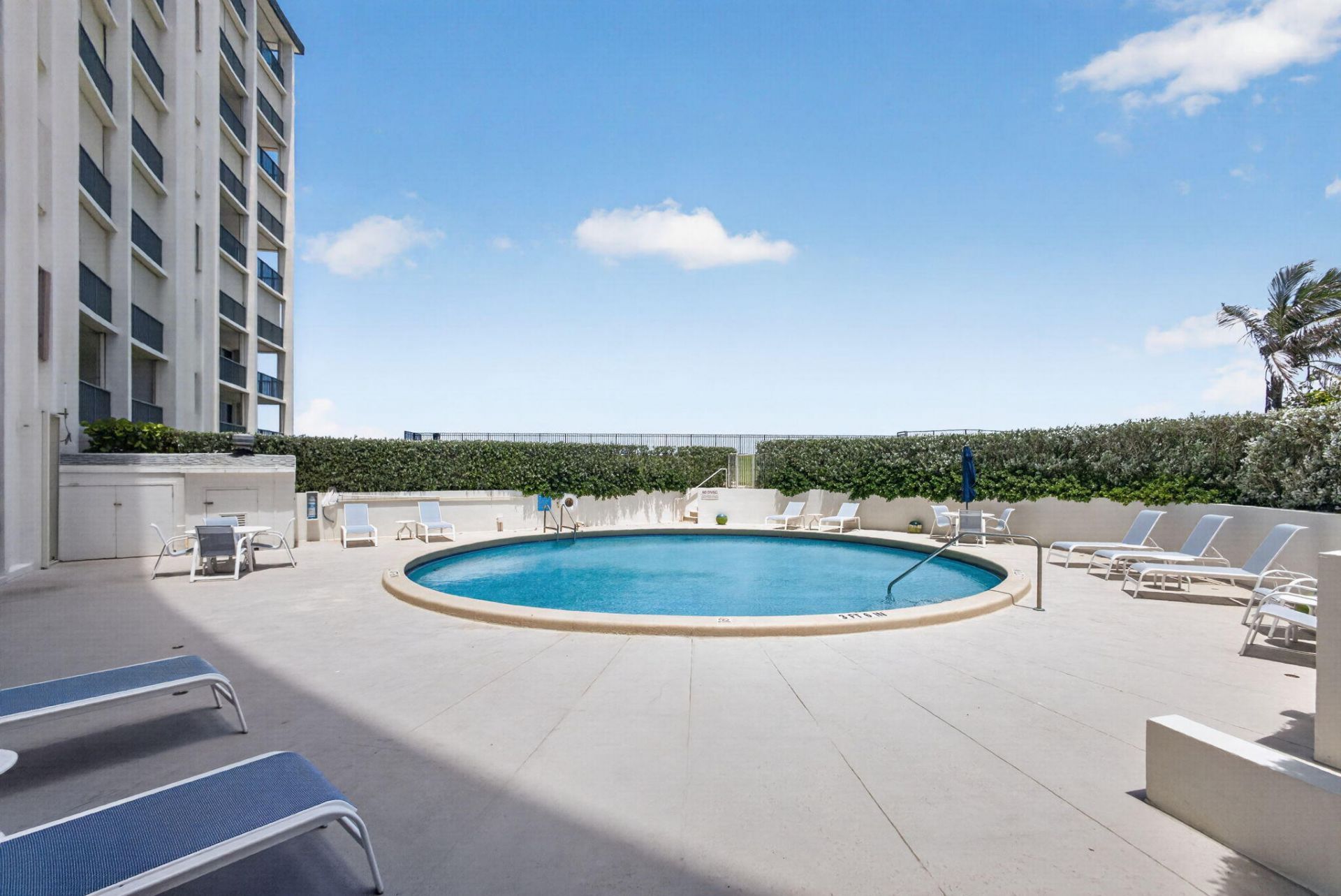 5400 N Ocean Drive, Unit 7b, Singer Island, FL 33404 Photo