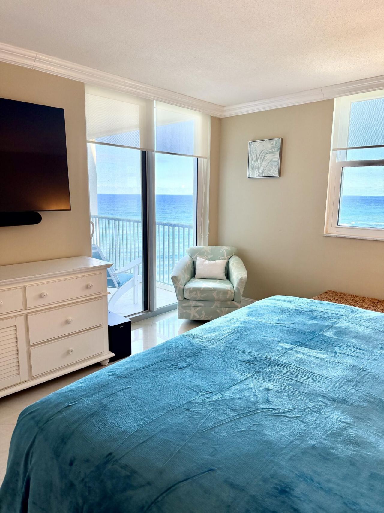 5400 N Ocean Drive, Unit 7b, Singer Island, FL 33404 Photo