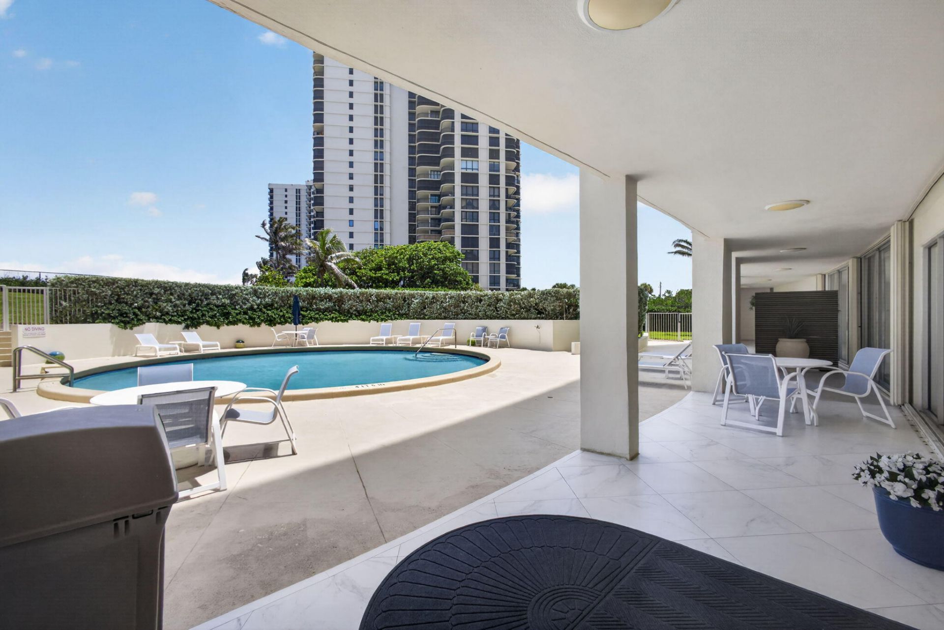 5400 N Ocean Drive, Unit 7b, Singer Island, FL 33404 Photo