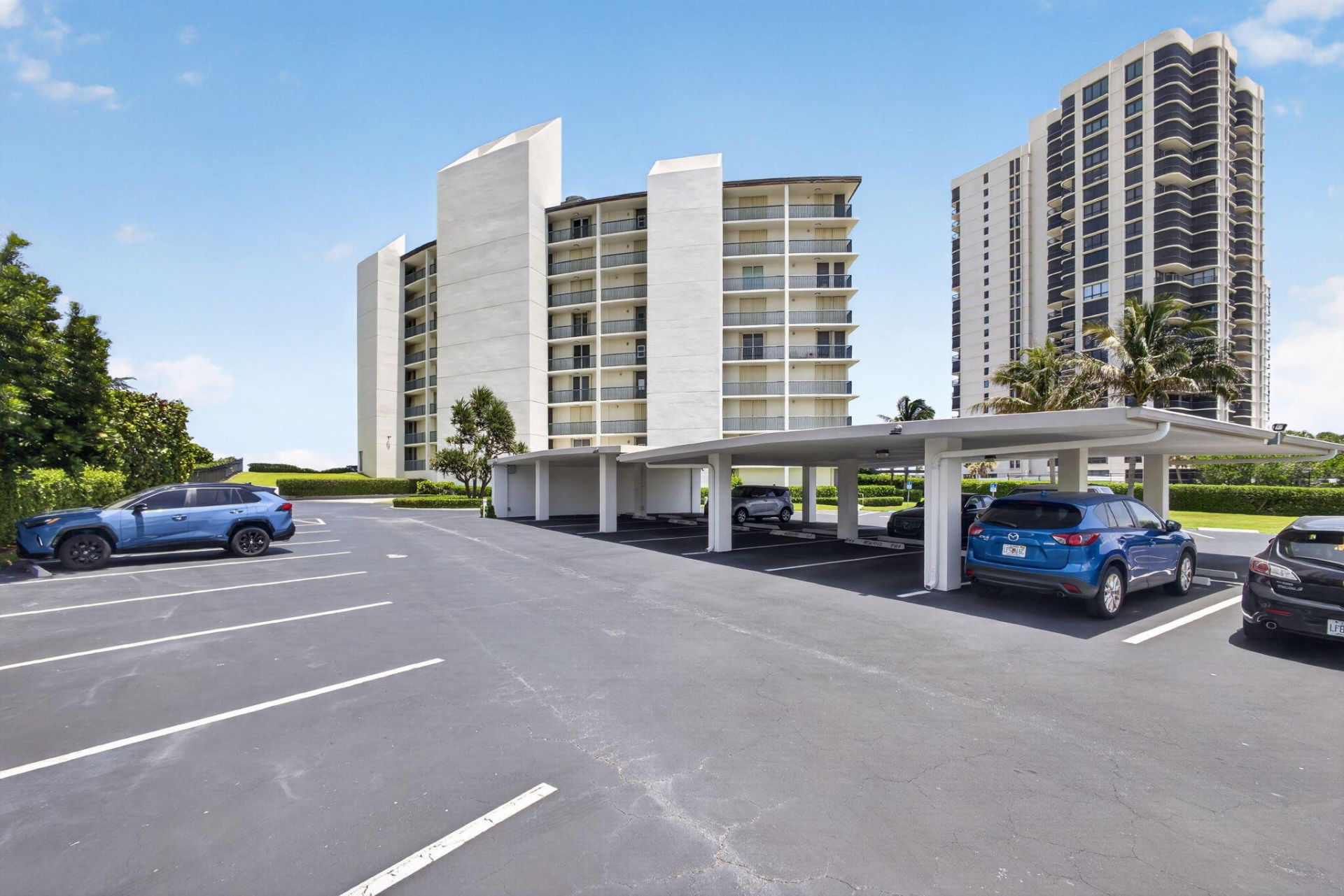 5400 N Ocean Drive, Unit 7b, Singer Island, FL 33404 Photo