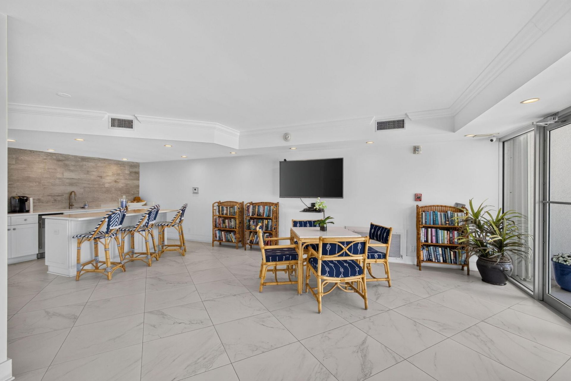 5400 N Ocean Drive, Unit 7b, Singer Island, FL 33404 Photo