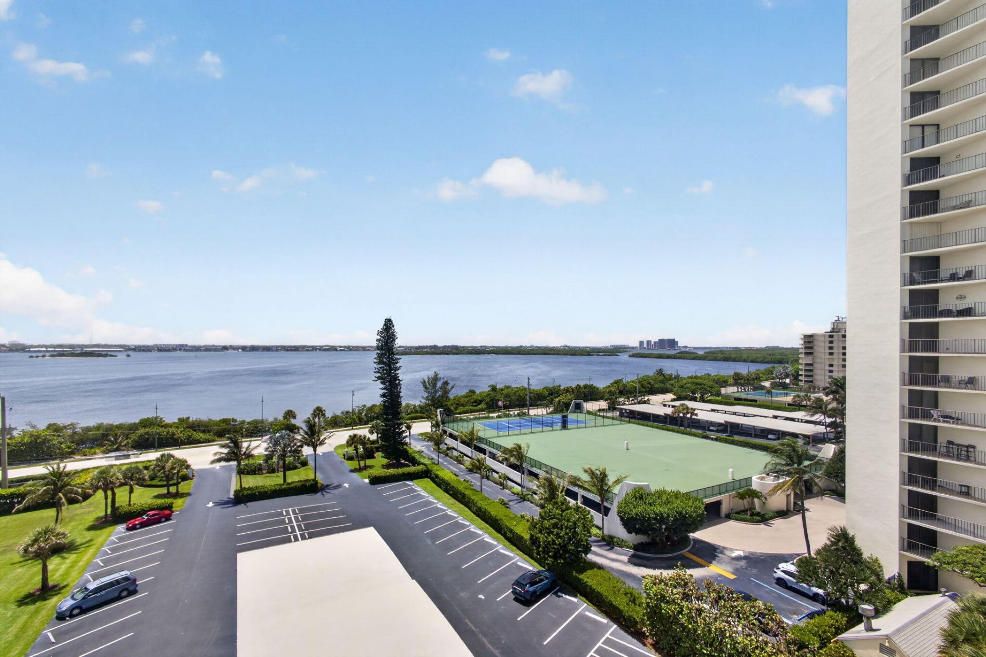 5400 N Ocean Drive, Unit 7b, Singer Island, FL 33404 Photo
