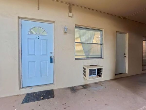 2621 Grant Street, Unit 10a, Hollywood, FL 33020