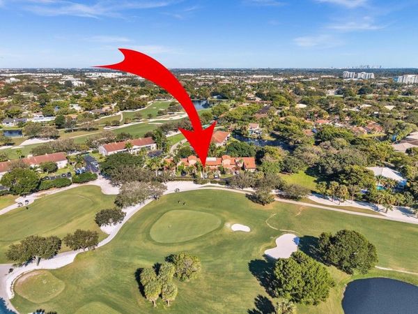 9050 Jacaranda Lane, Unit 3, Plantation, FL 33324