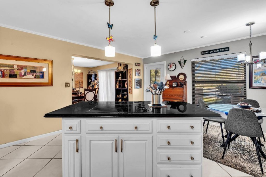 9050 Jacaranda Lane, Unit 3, Plantation, FL 33324 Photo