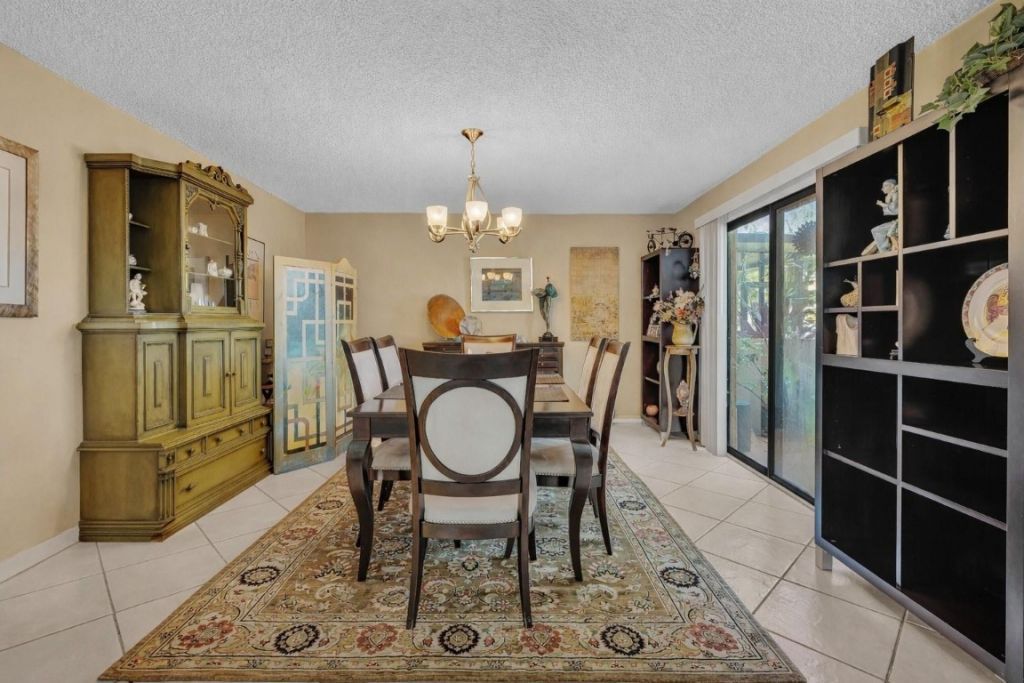 9050 Jacaranda Lane, Unit 3, Plantation, FL 33324 Photo