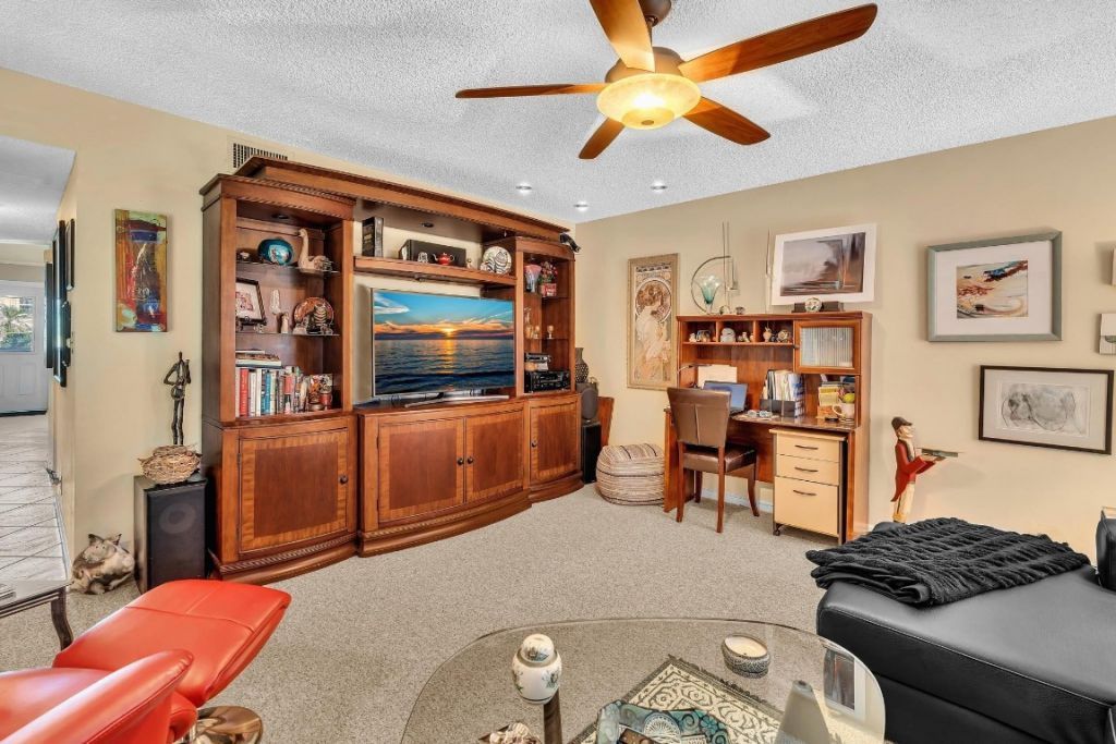 9050 Jacaranda Lane, Unit 3, Plantation, FL 33324 Photo