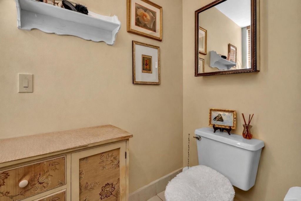 9050 Jacaranda Lane, Unit 3, Plantation, FL 33324 Photo