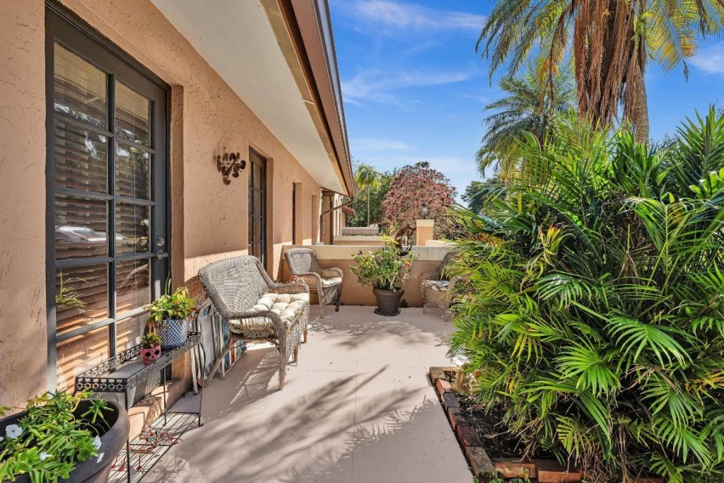 9050 Jacaranda Lane, Unit 3, Plantation, FL 33324 Photo