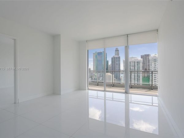92 SW 3rd St, Unit 3512, Miami, FL 33130