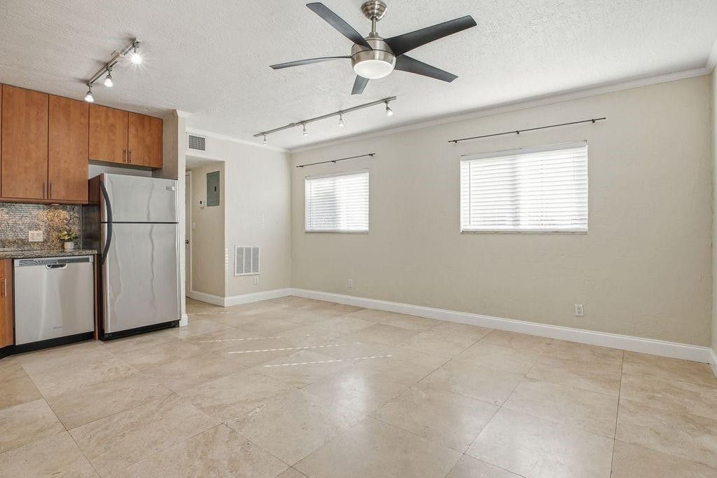 1892 NE 46th Street, Unit B4, Fort Lauderdale, FL 33308 Photo