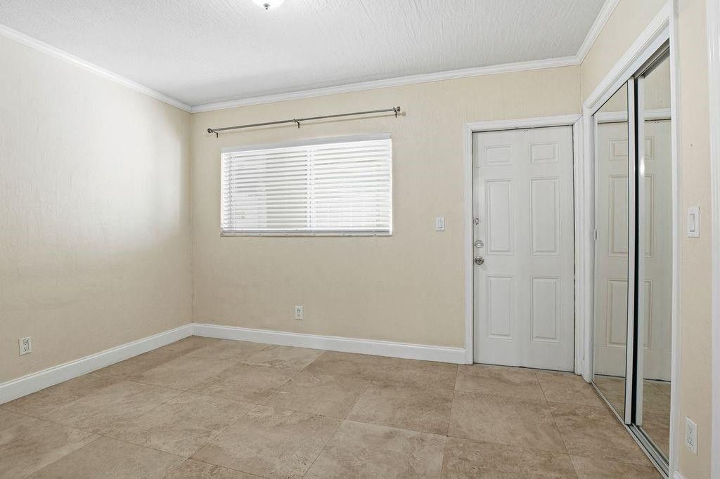 1892 NE 46th Street, Unit B4, Fort Lauderdale, FL 33308 Photo