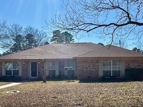 510 Cynthia Drive, Longview, TX 75605