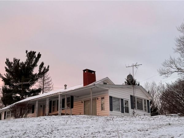 34467 State Route 800, New Matamoras, OH 45767