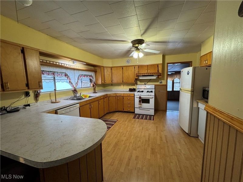 34467 State Route 800, New Matamoras, OH 45767 Photo 12