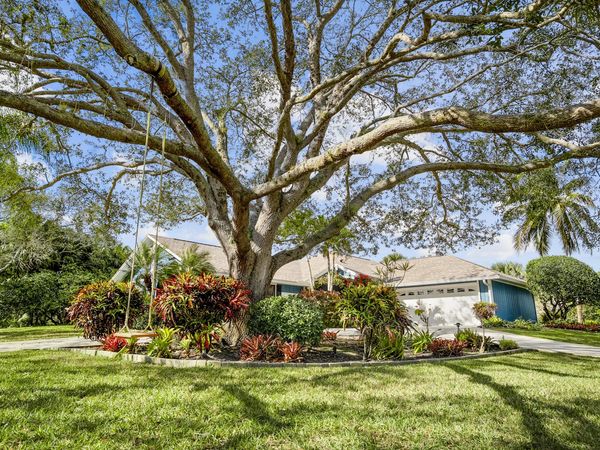 1022 SW Tiburon Way, Palm City, FL 34990